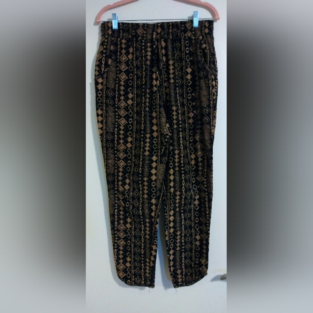 Love Tree lounge pants. Size M. Very gently loved
